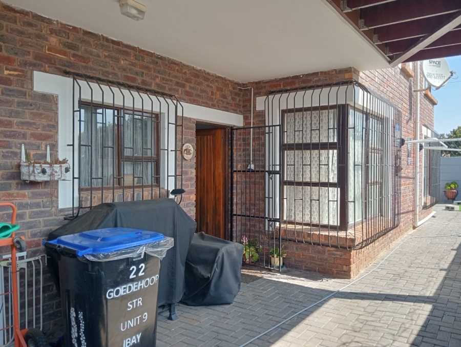 3 Bedroom Property for Sale in C Place Eastern Cape